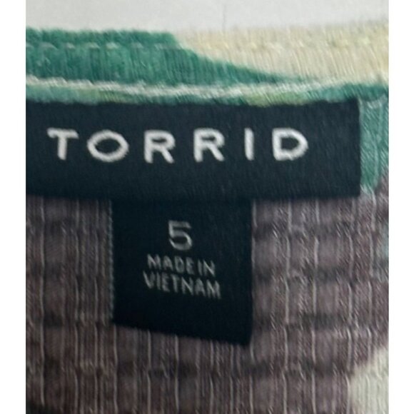 Torrid Textured Knit Surplice Puff Sleeve Babydoll Top Green Tropical Womens 5X - Picture 5 of 15